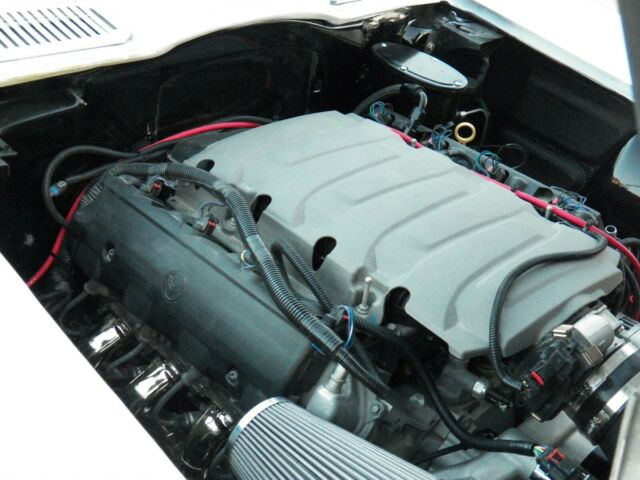 Chevrolet Corvette 1963 image number 13