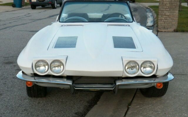 Chevrolet Corvette 1963 image number 7