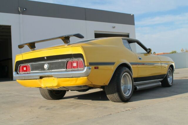 Ford Mustang 1972 image number 28