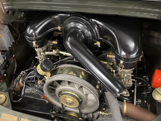 Porsche 911 1970 image number 2