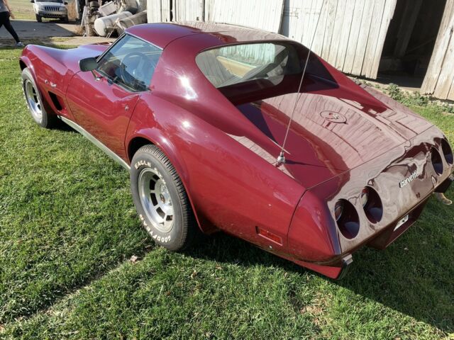 Chevrolet Corvette 1977 image number 22