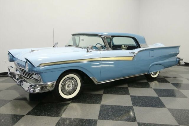 Ford Fairlane 1957 image number 30