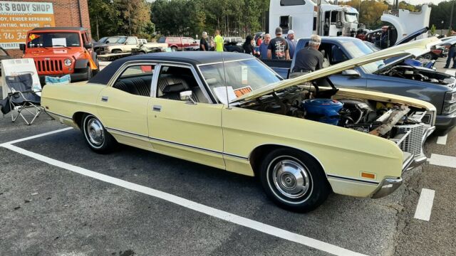 Ford Galaxie 500 1971 image number 1