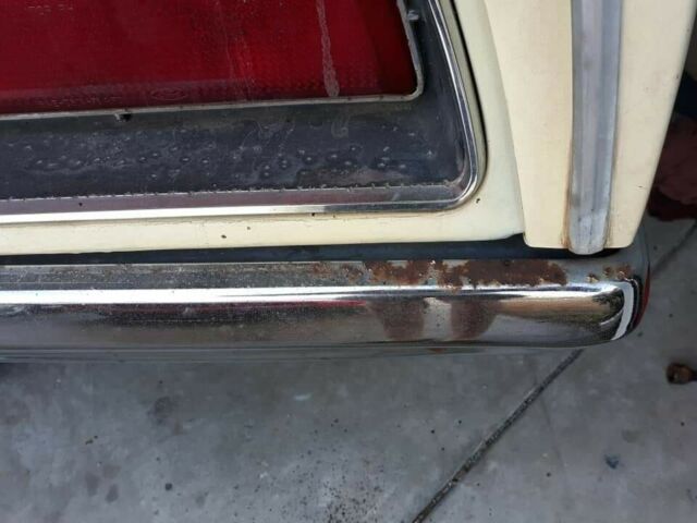 Ford Galaxie 500 1971 image number 30