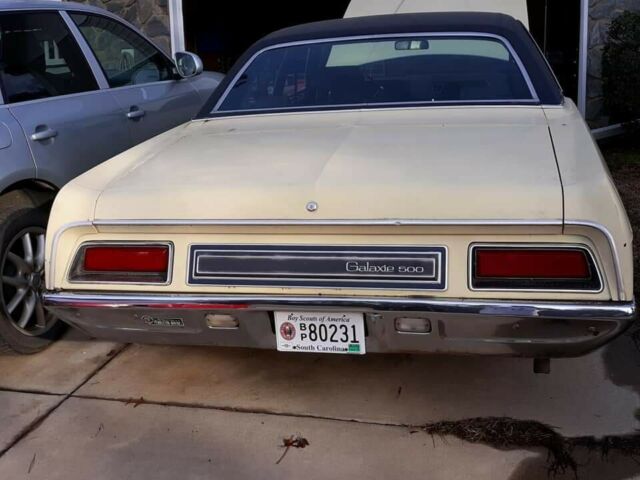 Ford Galaxie 500 1971 image number 31