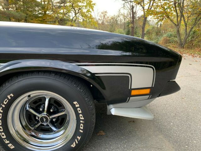Ford Mustang 1972 image number 30