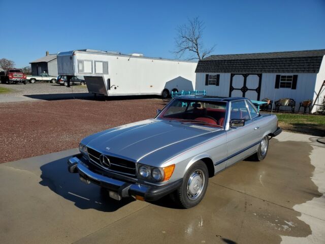 Mercedes-Benz 450SL 1976 image number 0