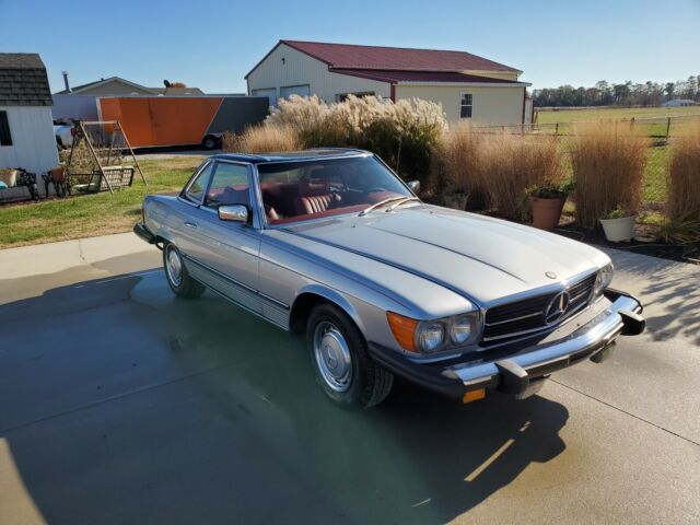 Mercedes-Benz 450SL 1976 image number 1