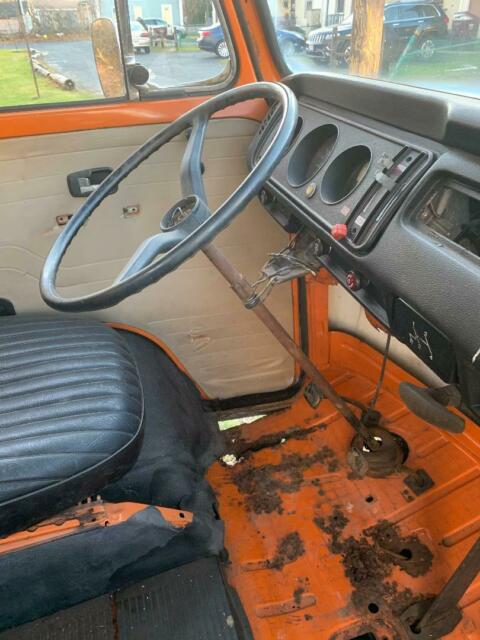 Volkswagen Bus/Vanagon 1972 image number 22