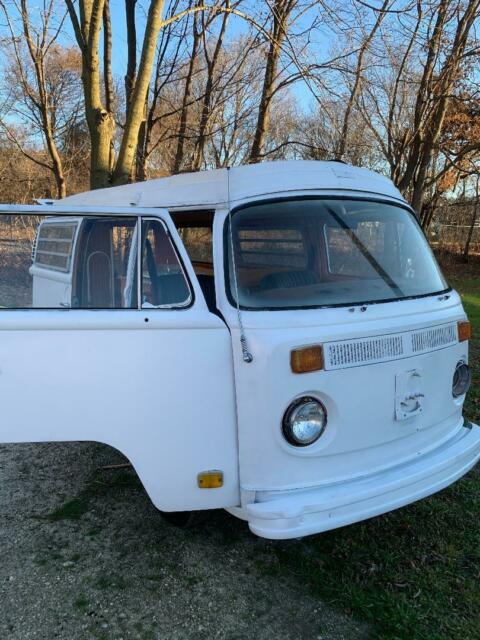 Volkswagen Bus/Vanagon 1972 image number 5