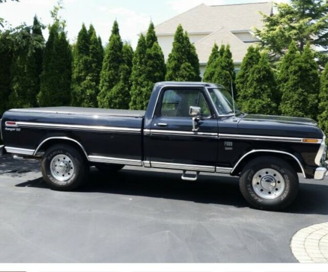 Ford F250 1973 image number 1