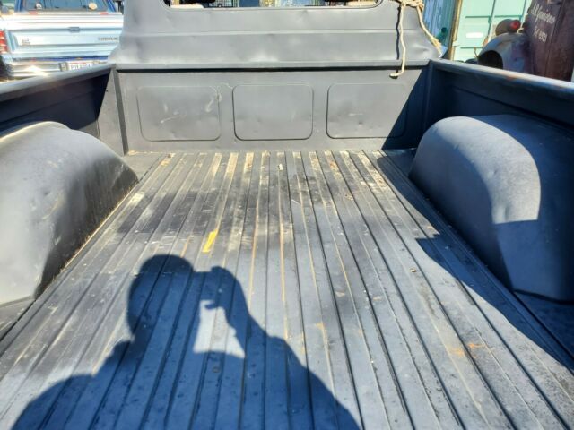 Ford F-250 1960 image number 2