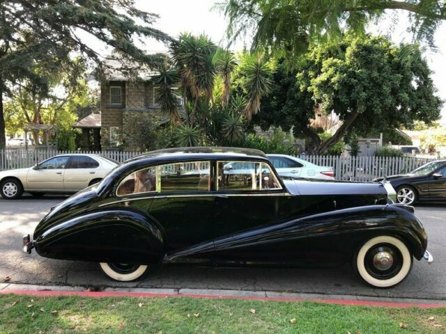Rolls-Royce Wraith 1950 image number 8