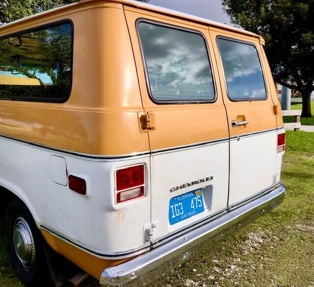 Chevrolet G20 Van 1975 image number 5