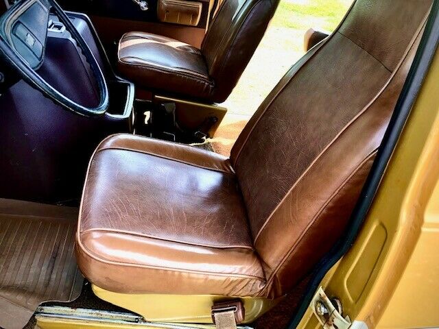 Chevrolet G20 Van 1975 image number 9