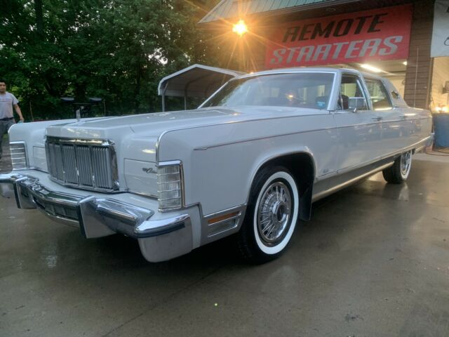 Lincoln Continental 1976 image number 0
