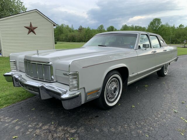 Lincoln Continental 1976 image number 2