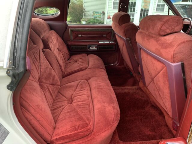 Lincoln Continental 1976 image number 20
