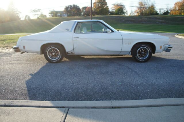 Oldsmobile Cutlass 1975 image number 6