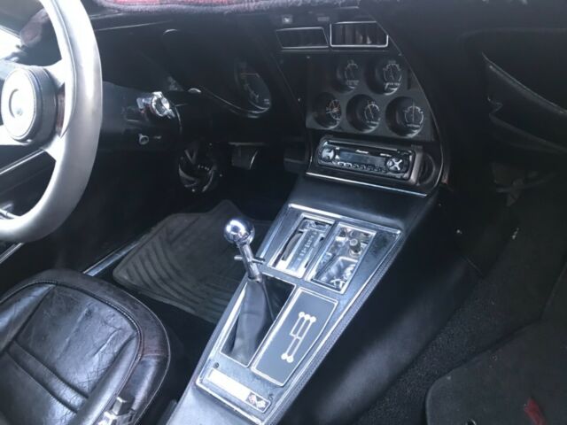 Chevrolet Corvette 1976 image number 46