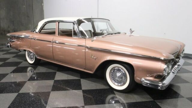 Plymouth Fury 1961 image number 16