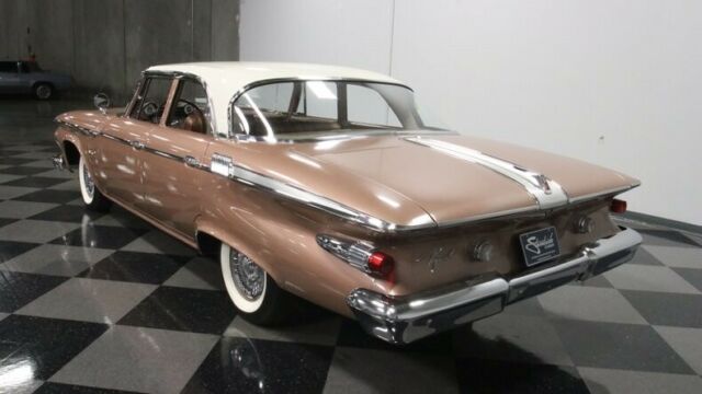 Plymouth Fury 1961 image number 33