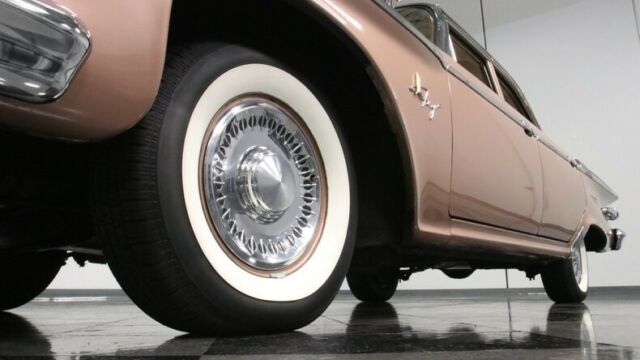 Plymouth Fury 1961 image number 47