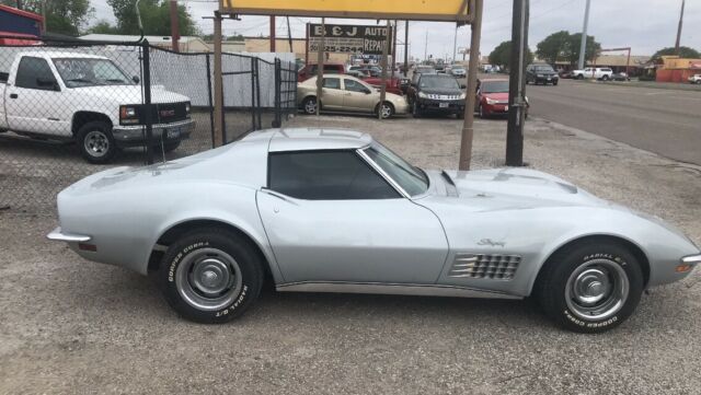 Chevrolet Corvette 1970 image number 25