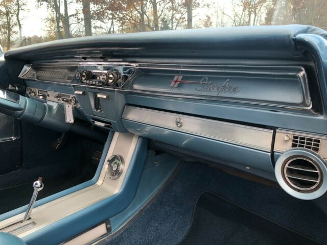 Oldsmobile Starfire 1962 image number 15