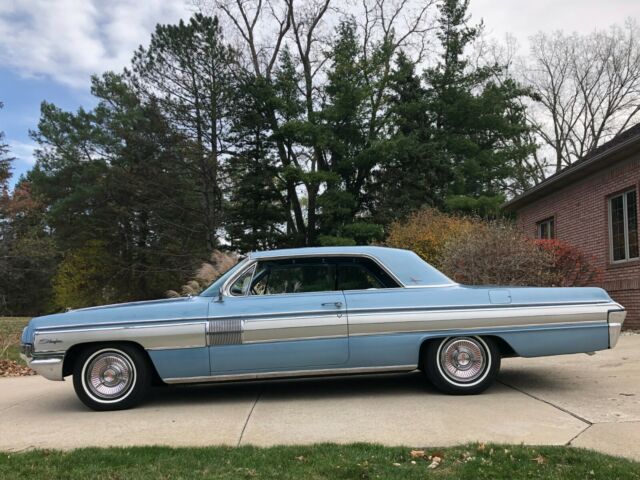 Oldsmobile Starfire 1962 image number 4
