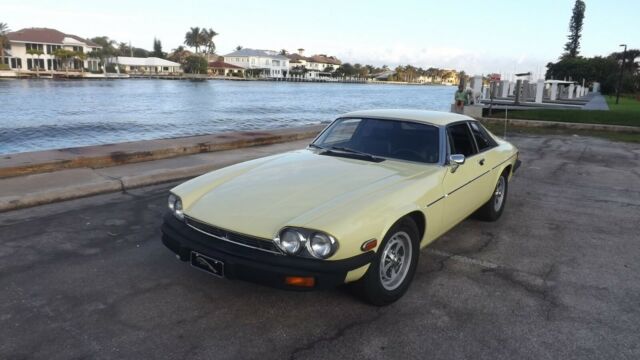 Jaguar XJS 1976 image number 1