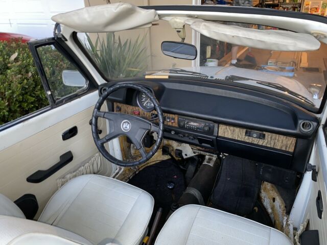 Volkswagen Super Beetle 1977 image number 14