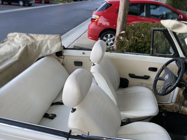 Volkswagen Super Beetle 1977 image number 15