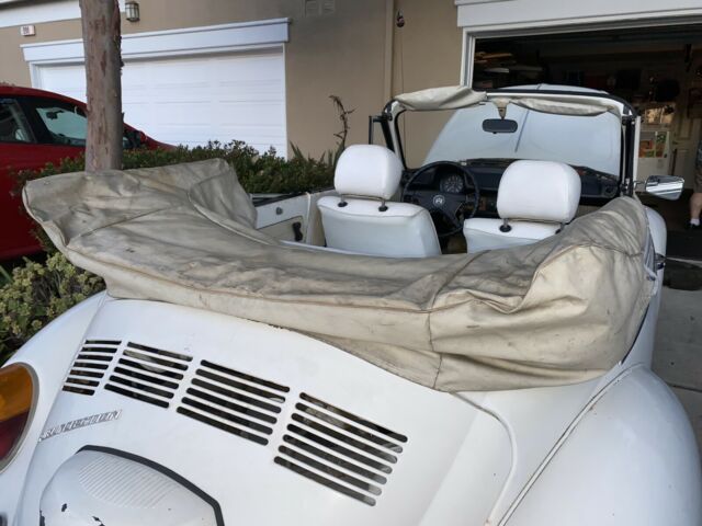 Volkswagen Super Beetle 1977 image number 16