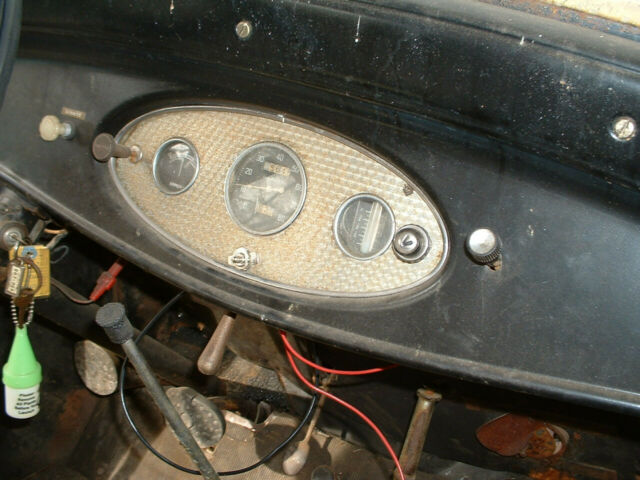 Ford Model B 1932 image number 18