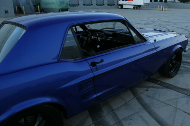 Ford Mustang 1967 image number 11