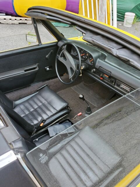 Porsche 914 1975 image number 17