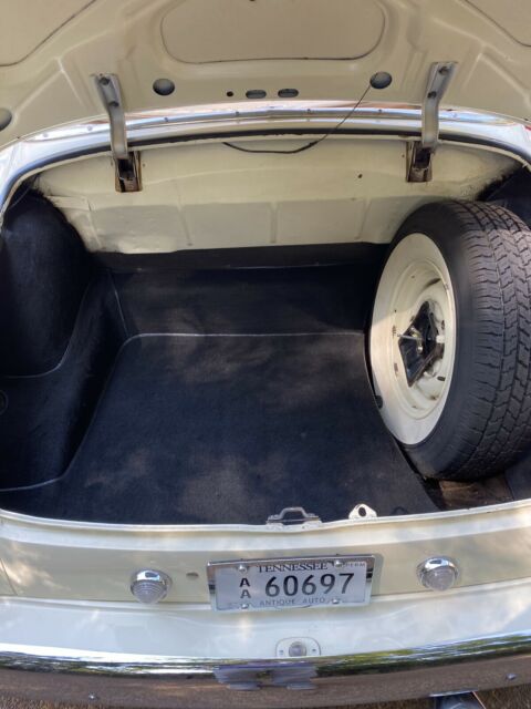 Pontiac Chieftain 1951 image number 3