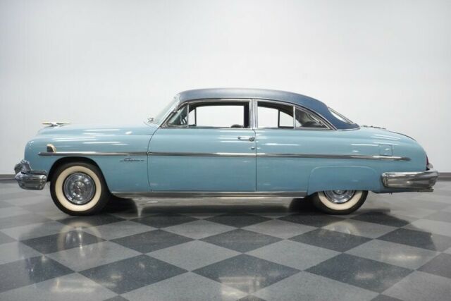 Lincoln Cosmopolitan 1951 image number 2