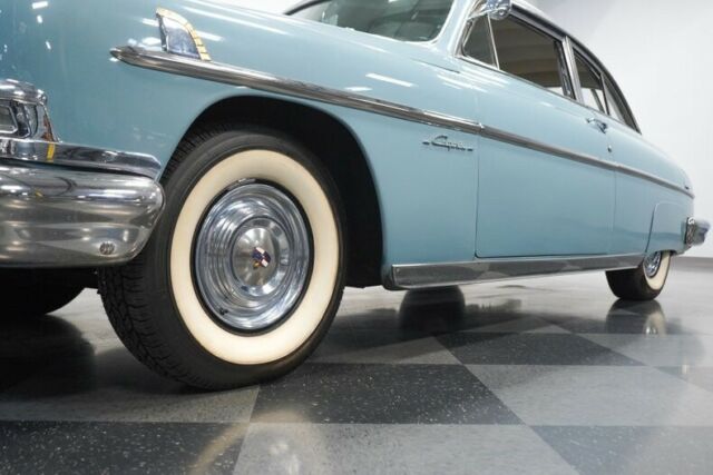 Lincoln Cosmopolitan 1951 image number 47