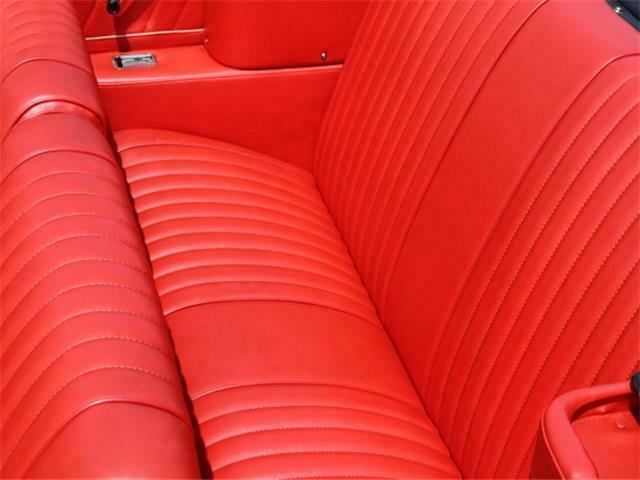 Ford Galaxie 1961 image number 22