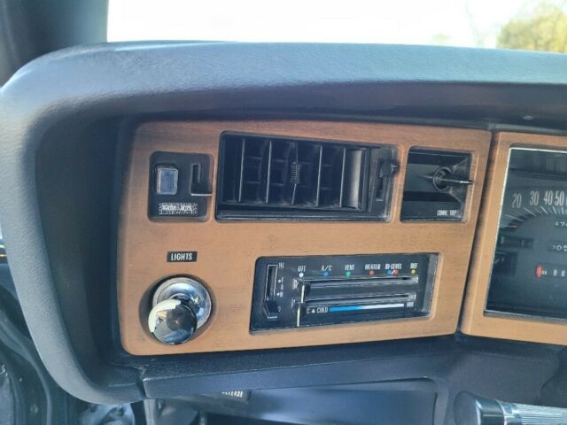 Buick Centurion 1973 image number 30