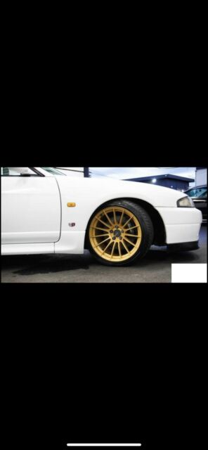 Nissan Skyline R33 GT-R V-Spec Series 2 1966 image number 12