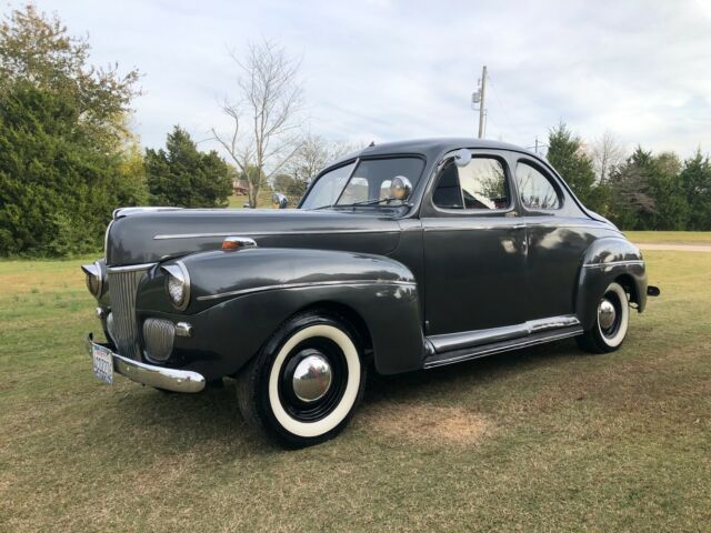 Ford Deluxe 1941 image number 24