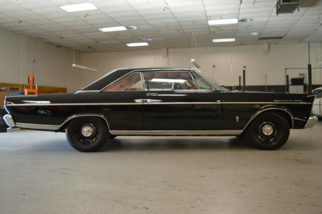 Ford Galaxie 1965 image number 6