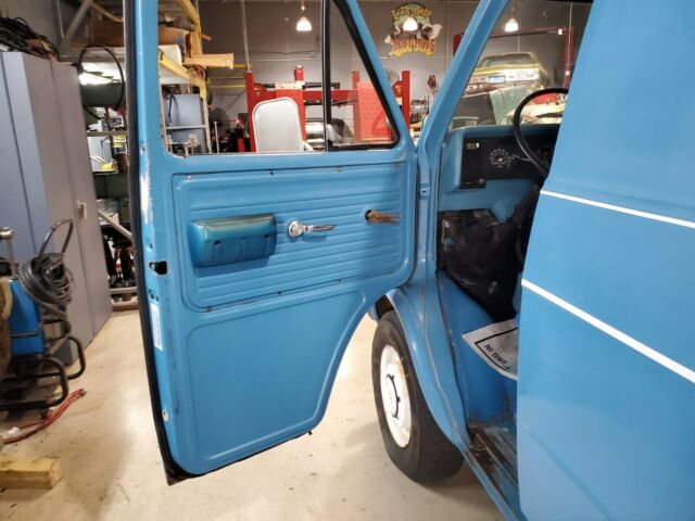 GMC Vandura 1974 image number 31