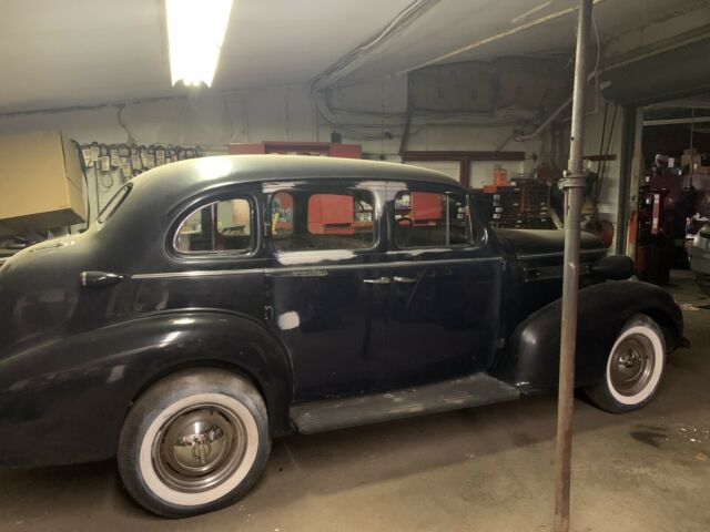 Oldsmobile Silhouette 1937 image number 2