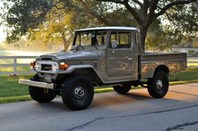 Toyota Land Cruiser 1979 image number 1
