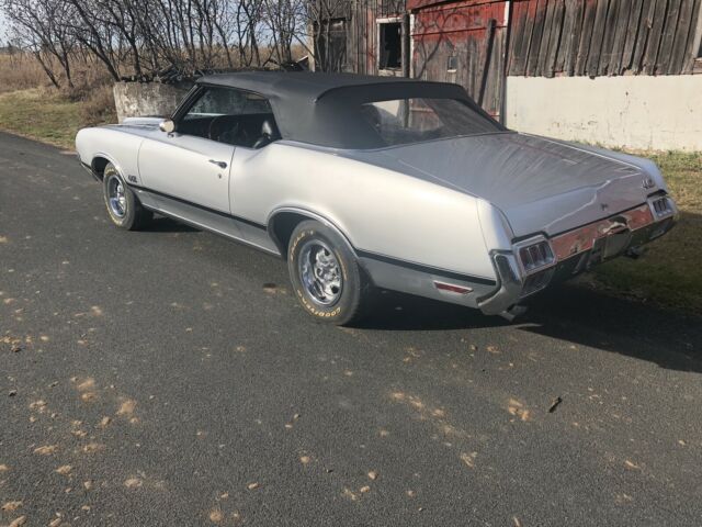 Oldsmobile Cutlass Supreme Classic 1972 image number 5