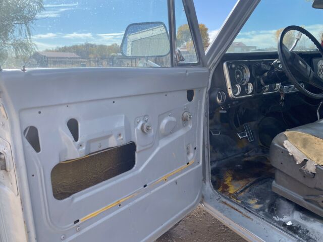 GMC Jimmy 1972 image number 11